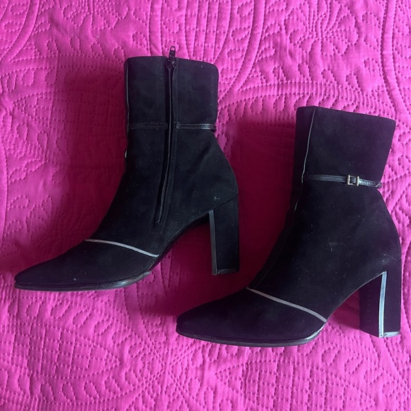 VINTAGE AUTHENTIC LAGERFELD for CHANEL BLACK SOFT SUEDE & LEATHER BOOTS size 5’5